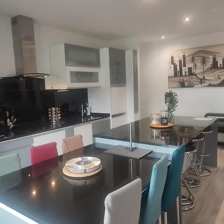 Charmante Maison Pres Du Futuroscope Vakantiehuis